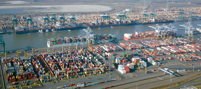 haven-Antwerpen-Container-terminals-at-Deurganckdock
