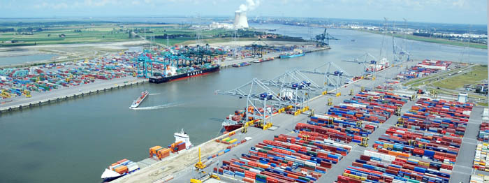 Port of Antwerp: containers blijven koning