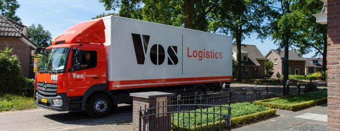 Sociale dumping: Tientallen vrachtwagens in beslag genomen bij VOS Logistics