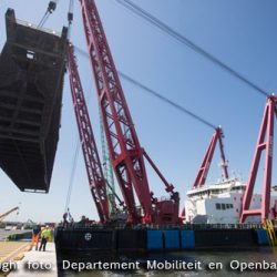 Spectaculair transport bij renovatie Pierre Vandammesluis