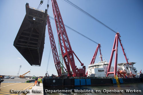 Spectaculair transport bij renovatie Pierre Vandammesluis