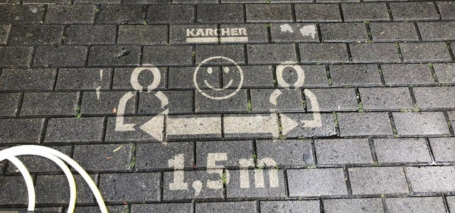 Kärcher helpt ondernemers met social distancing via Reverse Graffiti