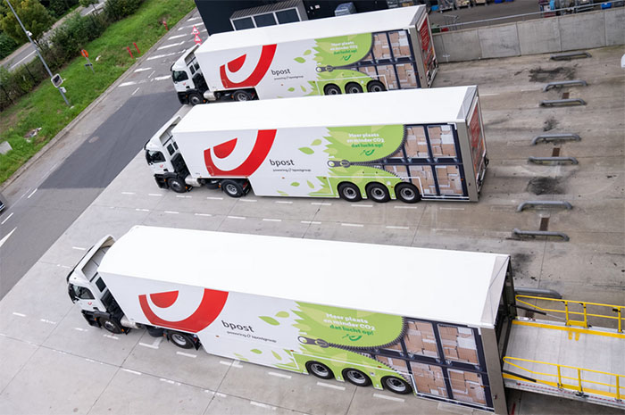 Bpost investeert in dubbeldektrailers