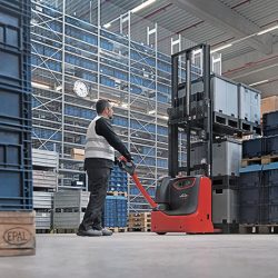L10 - L16 B stapelaars van Linde voor inzet in compacte ruimtes