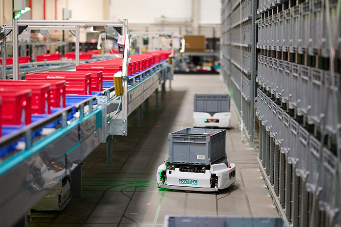 Robots van Exotec verwerken eerste bestellingen bij Auchan Luxembourg