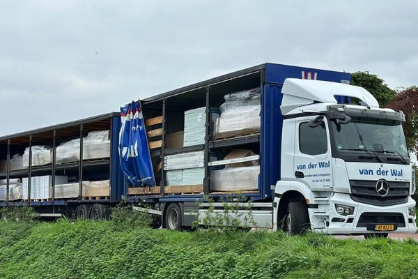 Van der Wal kiest voor Descartes MacroPoint voor realtime transportzichtbaarheid en duurzame logistiek Van der Wal kiest voor Descartes MacroPoint voor realtime transportzichtbaarheid en duurzame logistiek