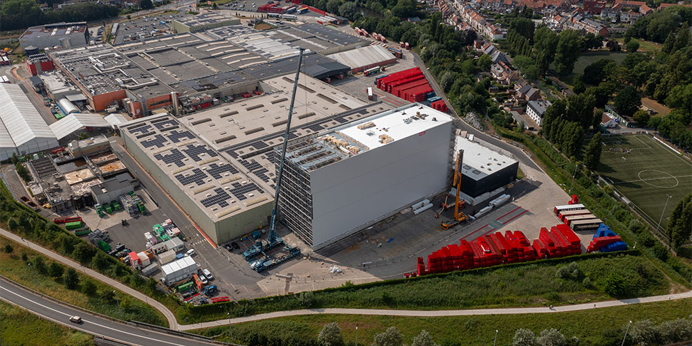 Coca-Cola investeert €21 miljoen in volautomatisch hoogbouwmagazijn in Gent