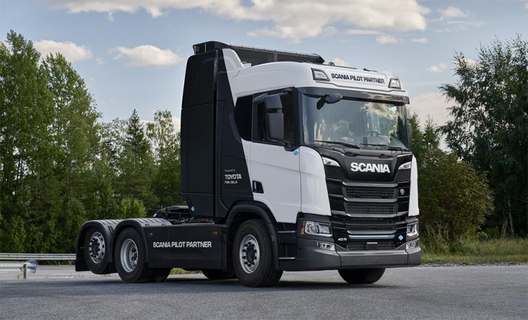 Toyota levert nieuwe 300 kW-brandstofcel voor 40 Scania-trucks