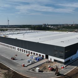 Van Moer Logistics neemt eerste 20.000 m² van nieuw magazijn in Beringen in gebruik