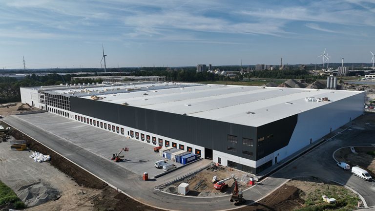 Van Moer Logistics neemt eerste 20.000 m² van nieuw magazijn in Beringen in gebruik