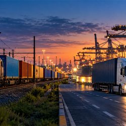 trein - vrachtwagen - nacht - nachtlogistiek - multimodaal